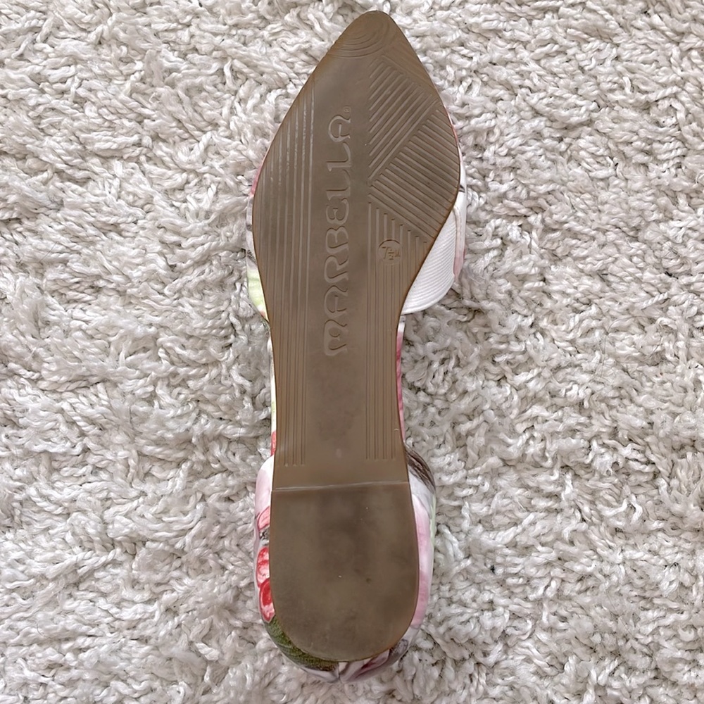 Floral, Pointed Toe Ballet Flats - Picture 3 of 4